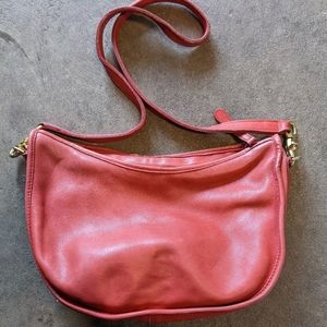 Vintage Coach Swinger №4040 in Red